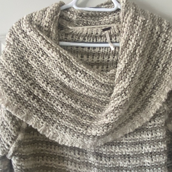 Free People - Oversized Cowl Neckline Sweater - Picture 3 of 7